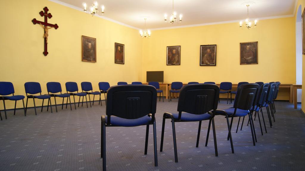 Diecezjalny Dom Formacyjny Διαμέρισμα Νίσα Εξωτερικό φωτογραφία