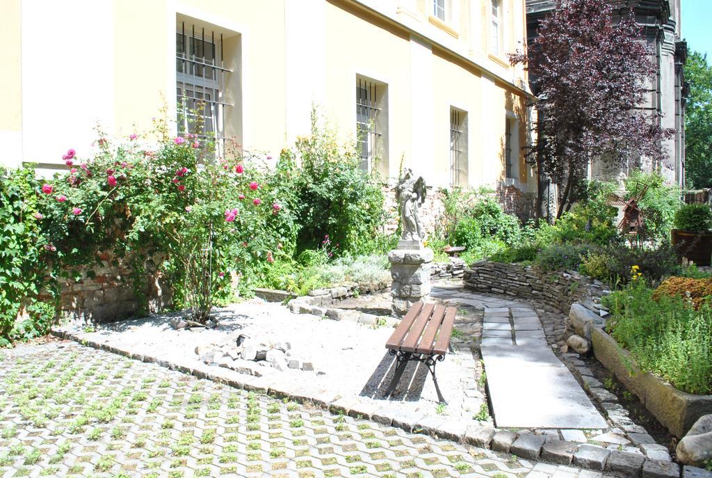 Diecezjalny Dom Formacyjny Διαμέρισμα Νίσα Εξωτερικό φωτογραφία